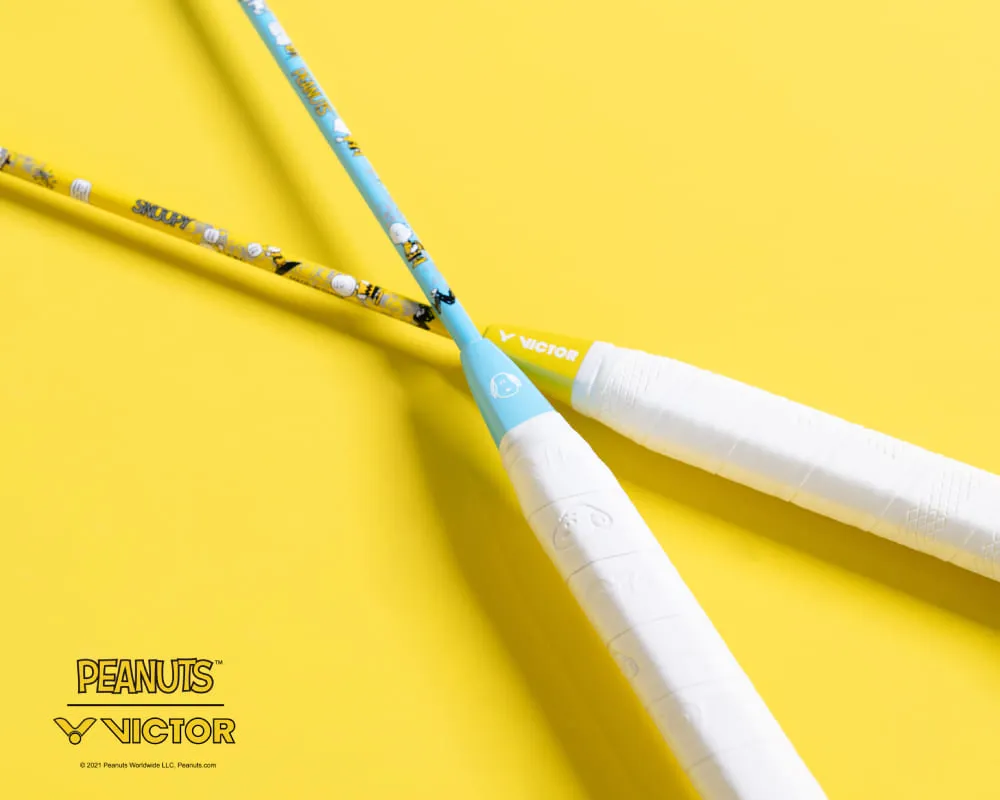 The grip is also printed with Snoopy icon