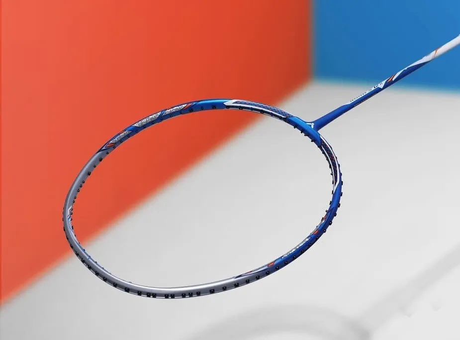 JS-12 II has an eye-catching painting, matches per...