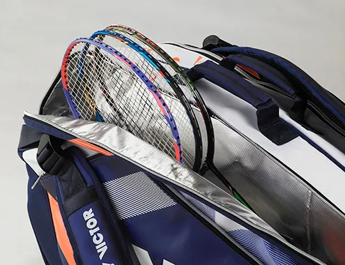 Racket compartment
The professional racket panel p...