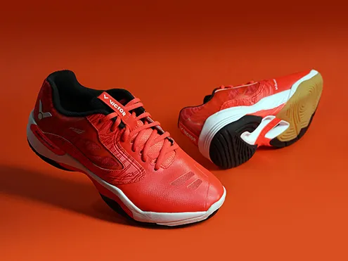 Rebound force improved by 17%
The large carbon fib...